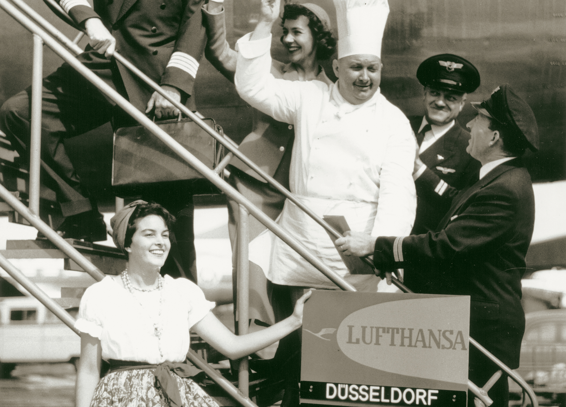 Eröffnung der Südatlantikstrecke am 15. August 1956. Mit an Bord: der Koch, der während des Fluges für das leibliche Wohl der Fluggäste sorgte.