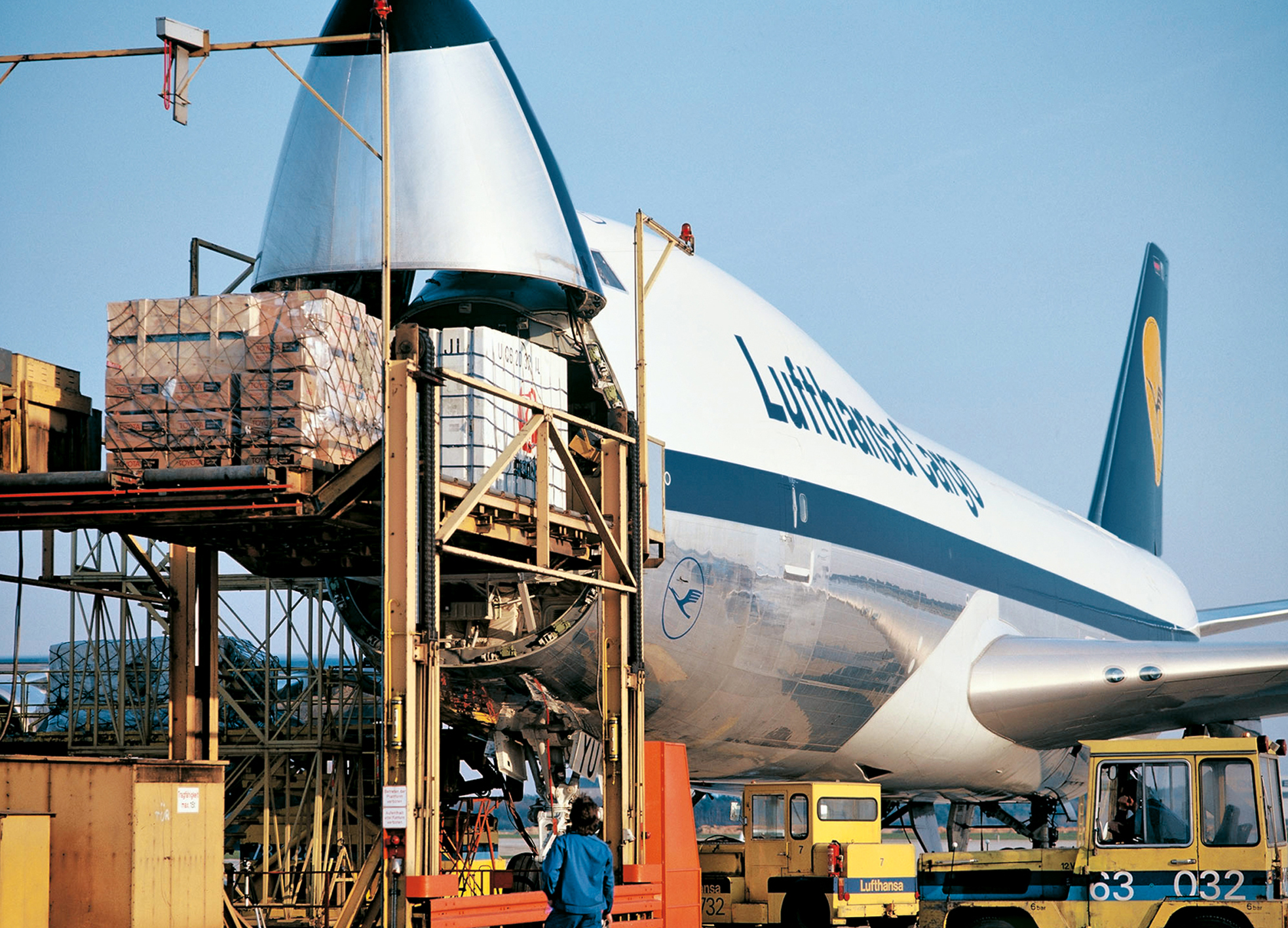 Die Frachtversion des Jumbo-Jets: Mithilfe der Frontladetür, der „Nase“, konnten sperrige Güter problemlos geladen werden.