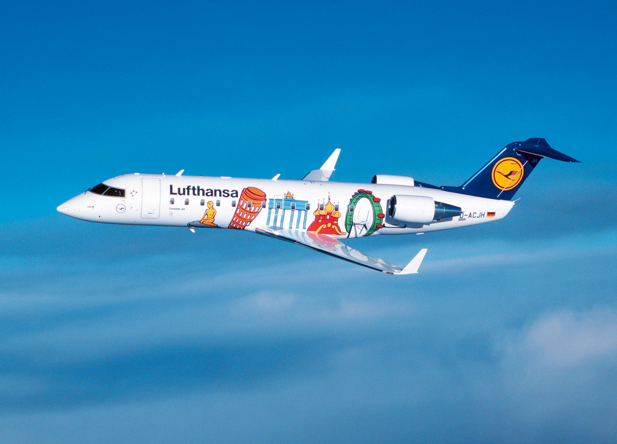 Lufthansa CityLine: als Regional-Carrier ein wesentlicher Bestandteil des Geschäftsfeldes Passage. Sitz des Unternehmens: das neue Bürogebäude am Flughafen Köln-Bonn.