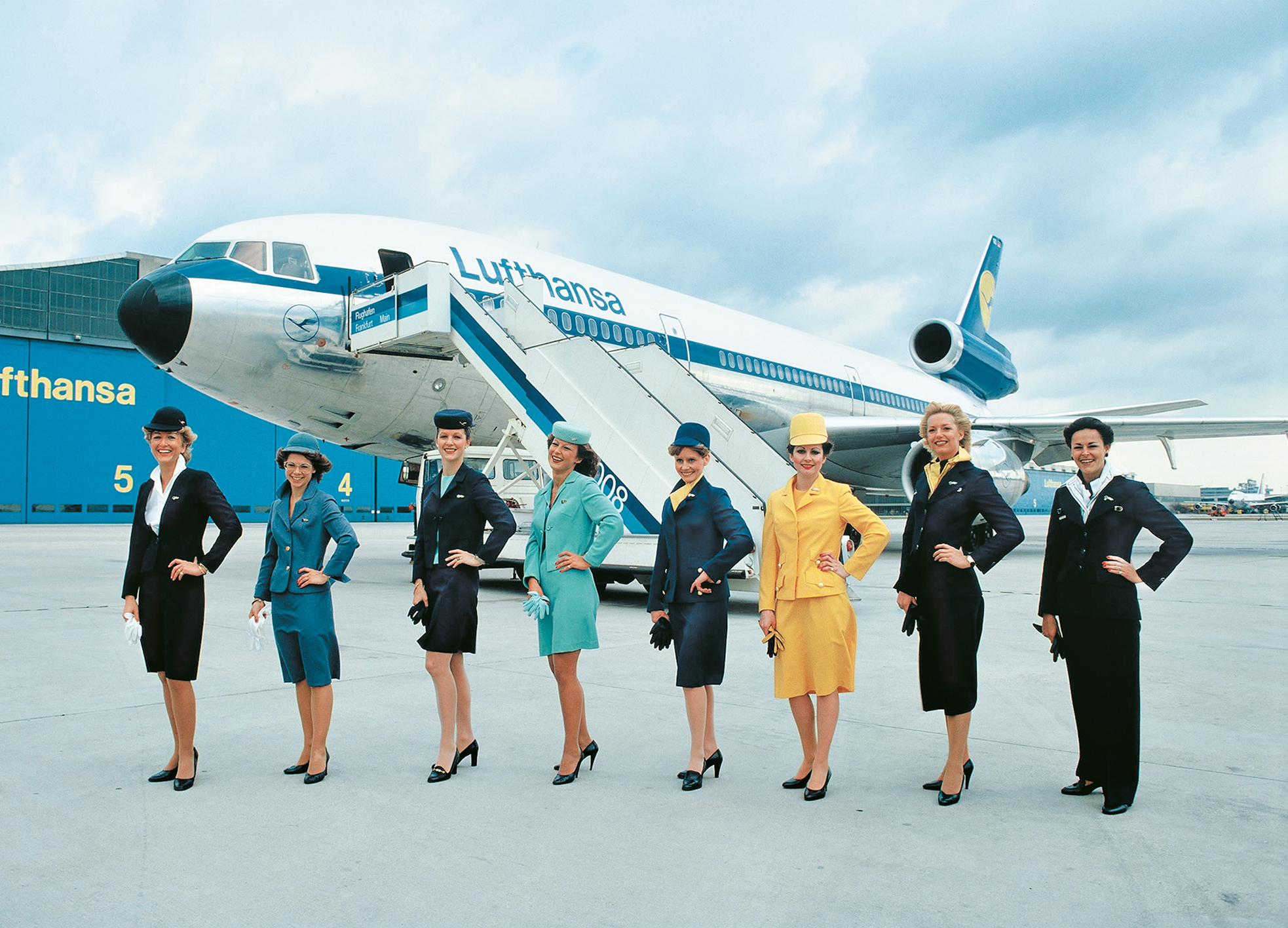 Im Wandel der Mode: Lufthansa-Uniformen seit 1955.