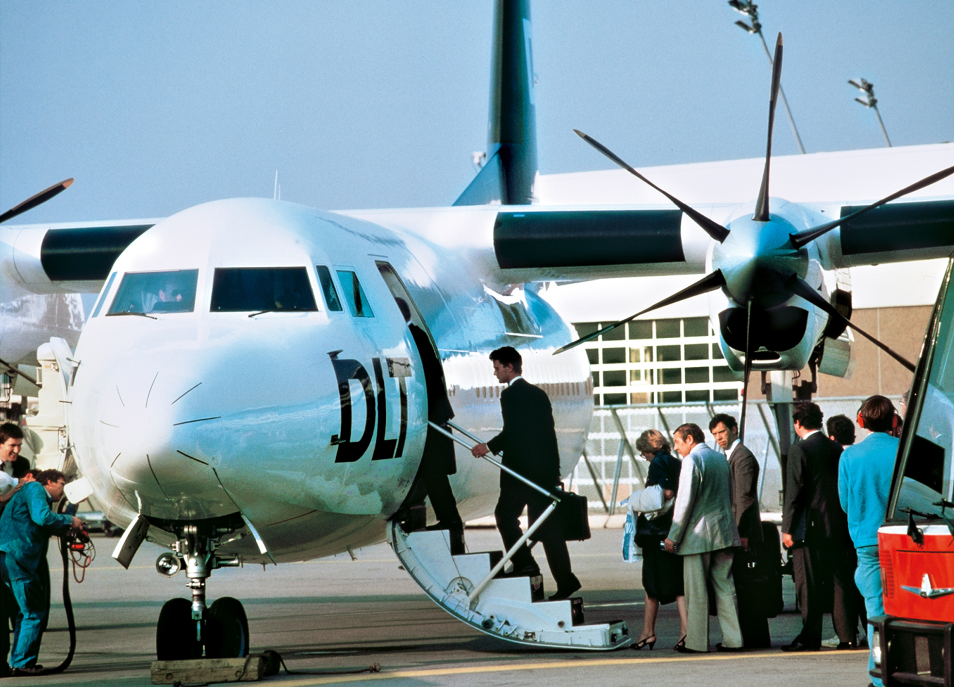 Lufthansa bot mit der hundertprozentigen Beteiligung an der Regionalfluggesellschaft DLT Geschäftsreisenden noch mehr Ziele in Deutschland und Europa an.