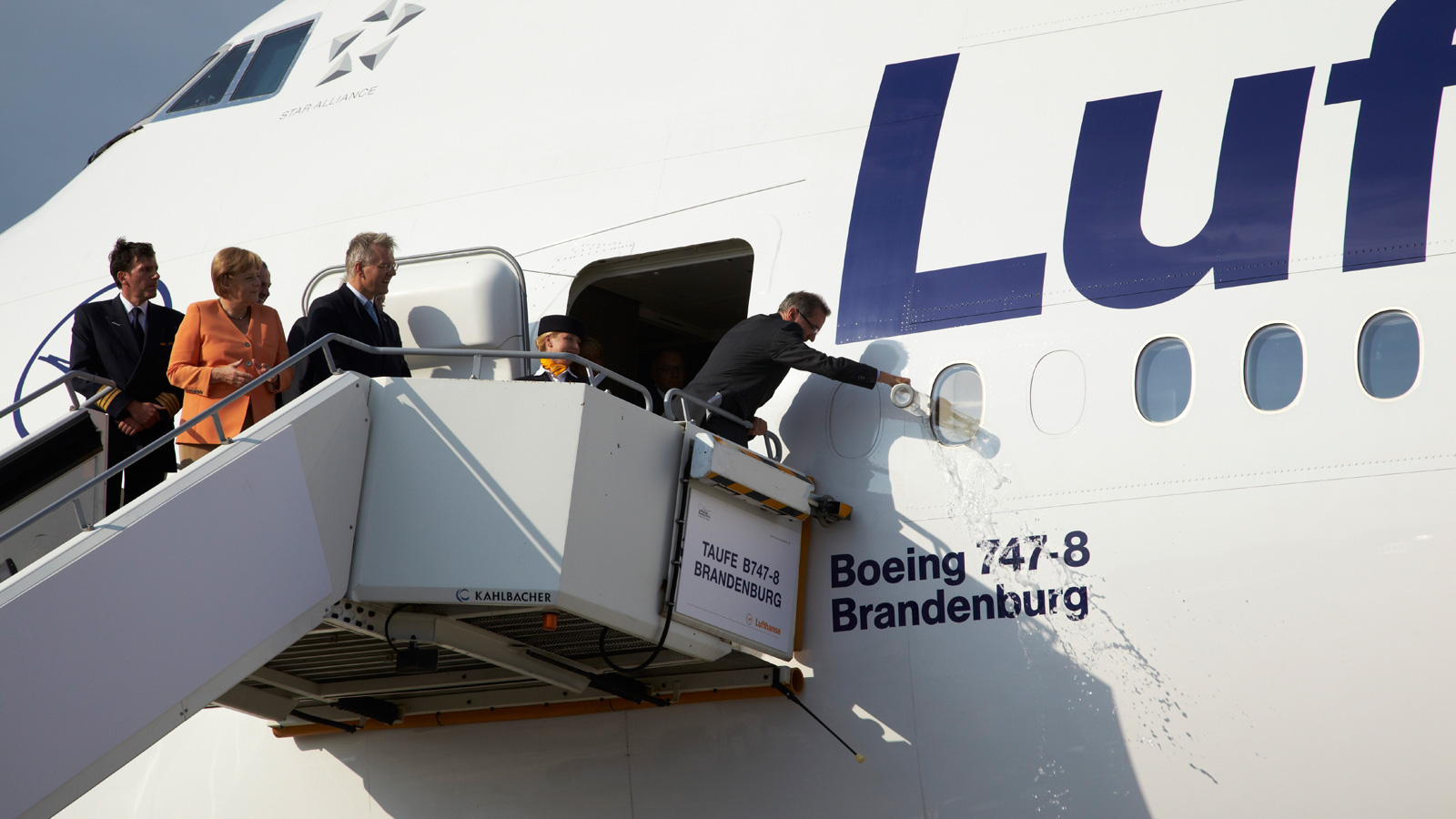 Taufe einer Boeing 747-8 auf den Namen "Brandenburg" Taufe einer Boeing 747-8 auf den Namen "Brandenburg"
